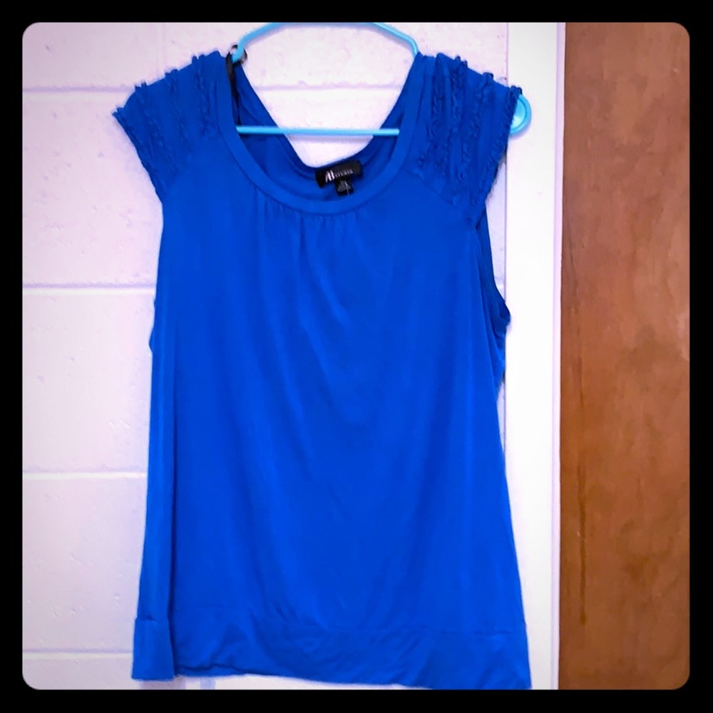 Short sleeve top